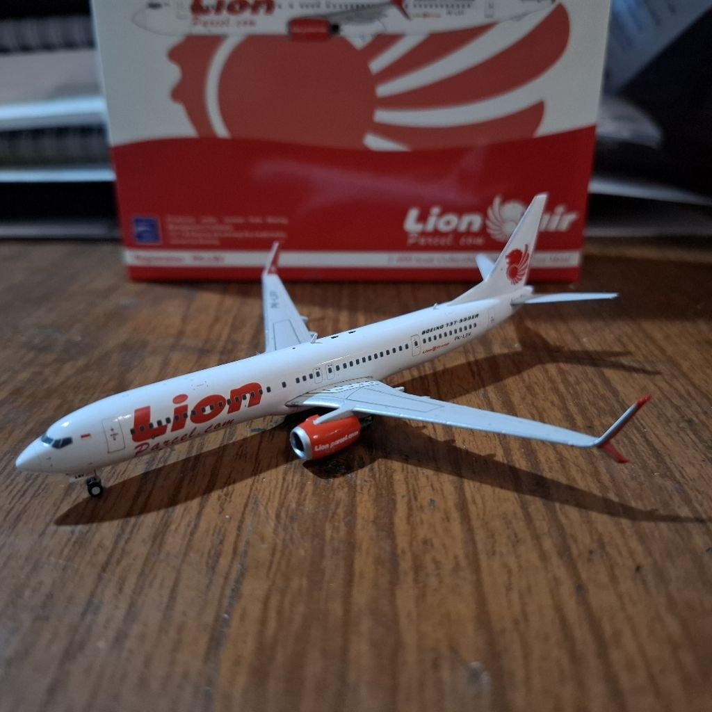 diecast pesawat Iwings Lion Air Boeing B737-900ER Split Schimitar PK-LSV