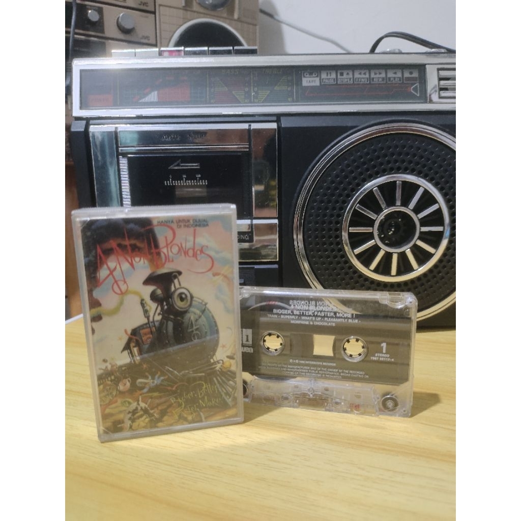 Kaset Pita 4 Non Blondes - Bigger, Better, Faster, More