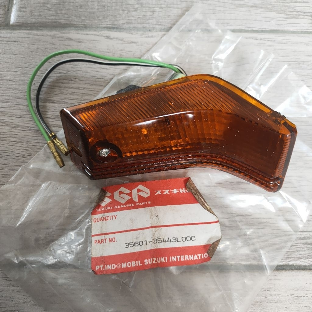 Lampu sen assy kanan RC 100 RC100 Bravo Original Asli Suzuki 35601-35443L000
