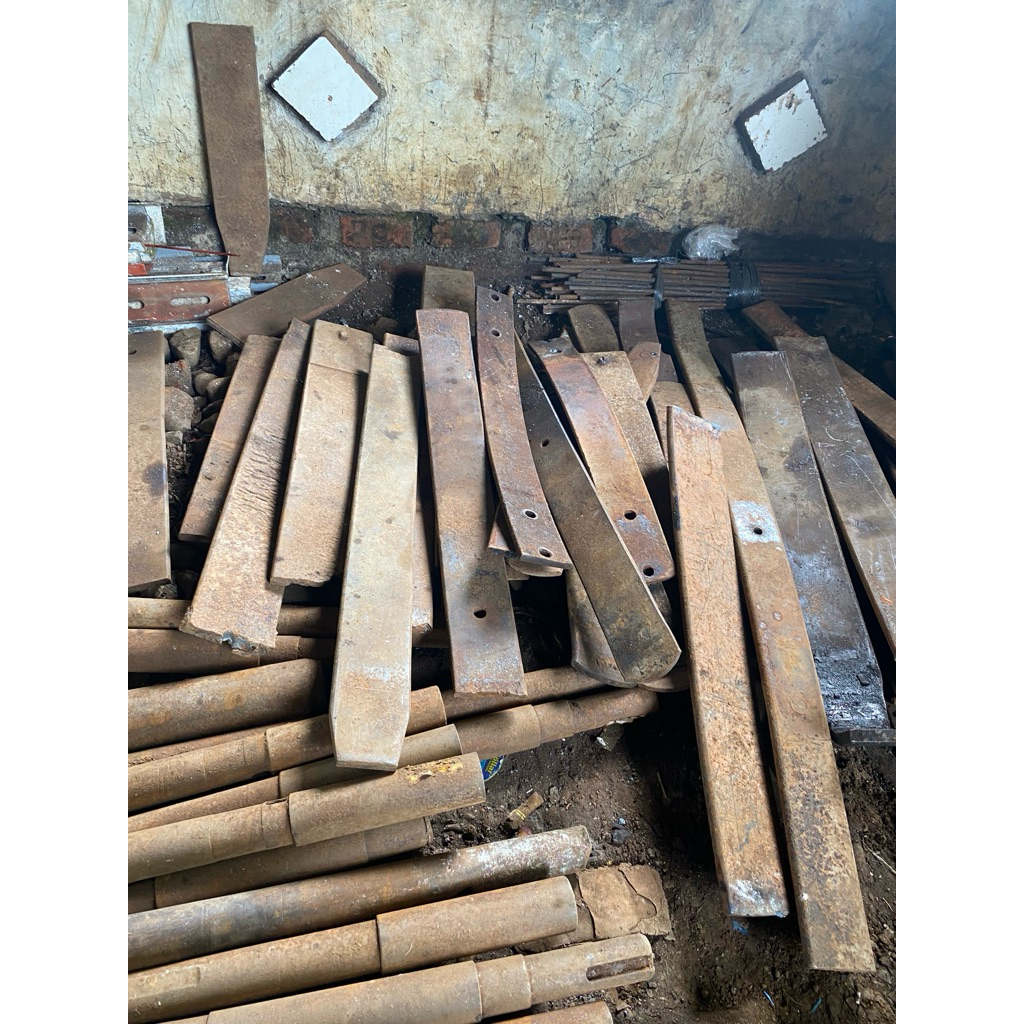 baja per mobil bekas lebar 5-7 cm tebal 7mm-1cm