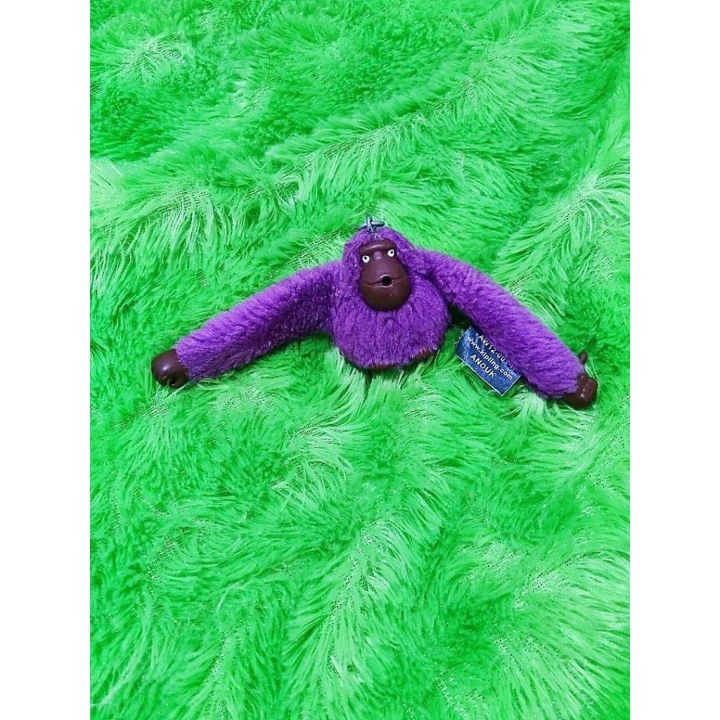 Gantungan kunci boneka monyet kipling  ungu