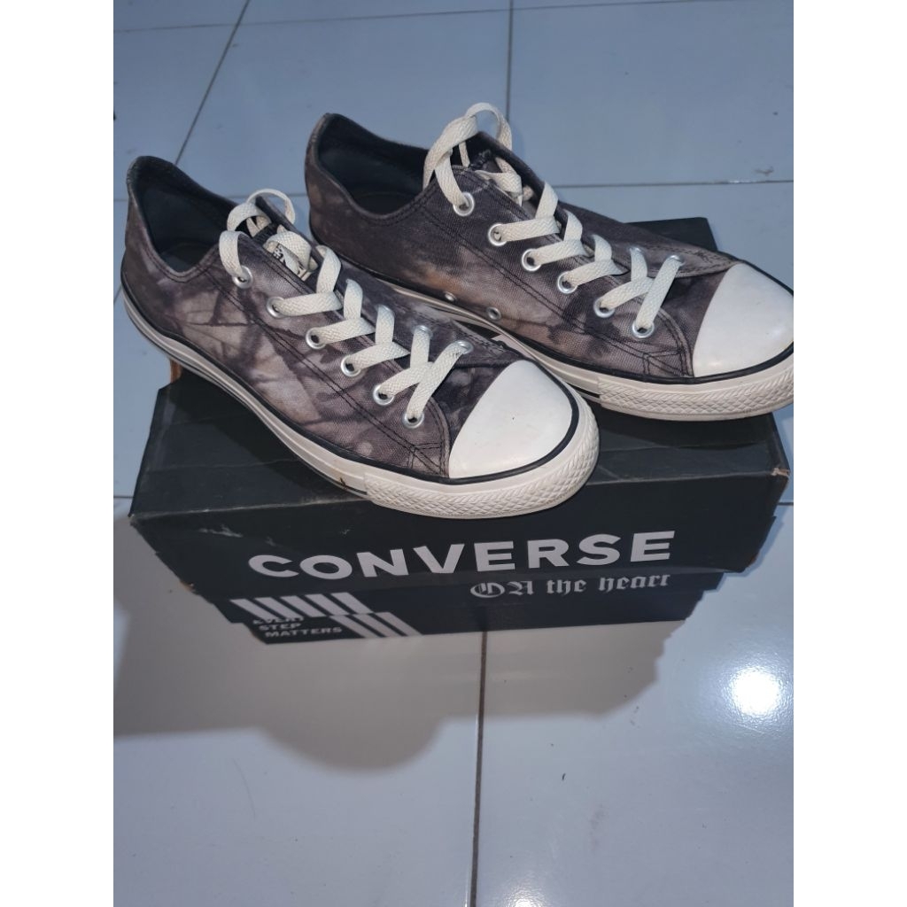 Sepatu Converse Unisex-Dewasa Chuck Taylor All Star Gray Tie Dye Ox Trainers
