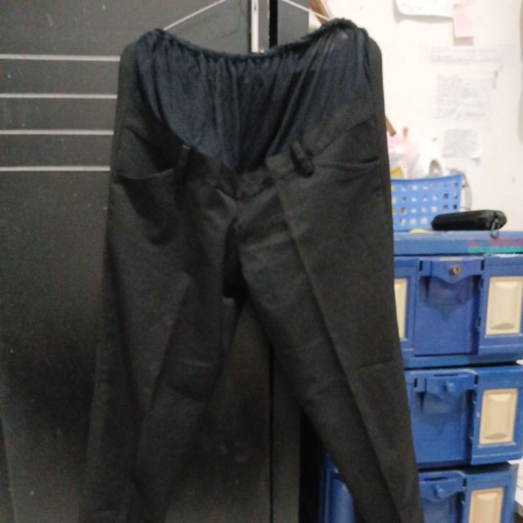 Celana kerja wanita hamil St Yves Mom warna hitam preloved