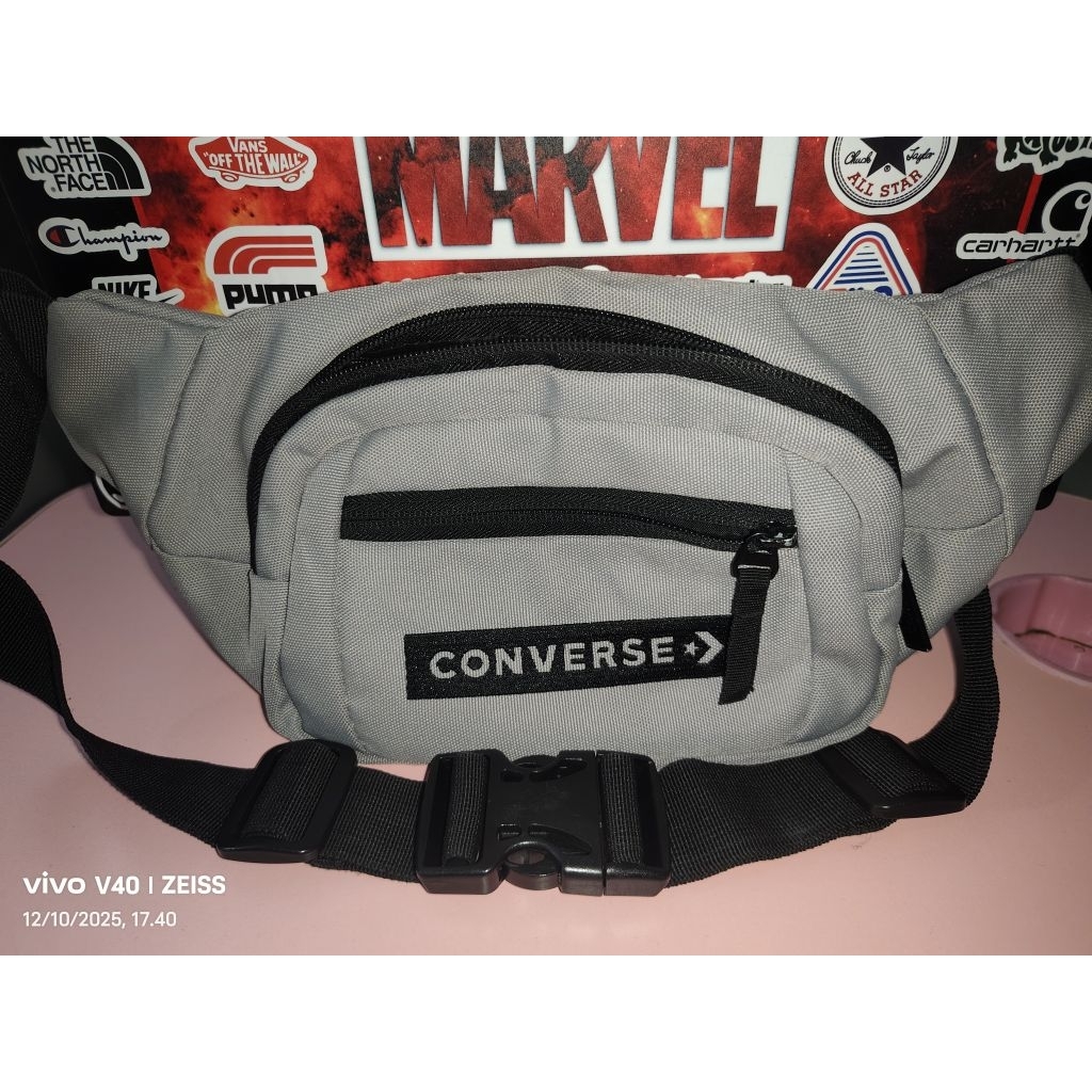 Tas WB Waistbag Con verse ORI Preloved