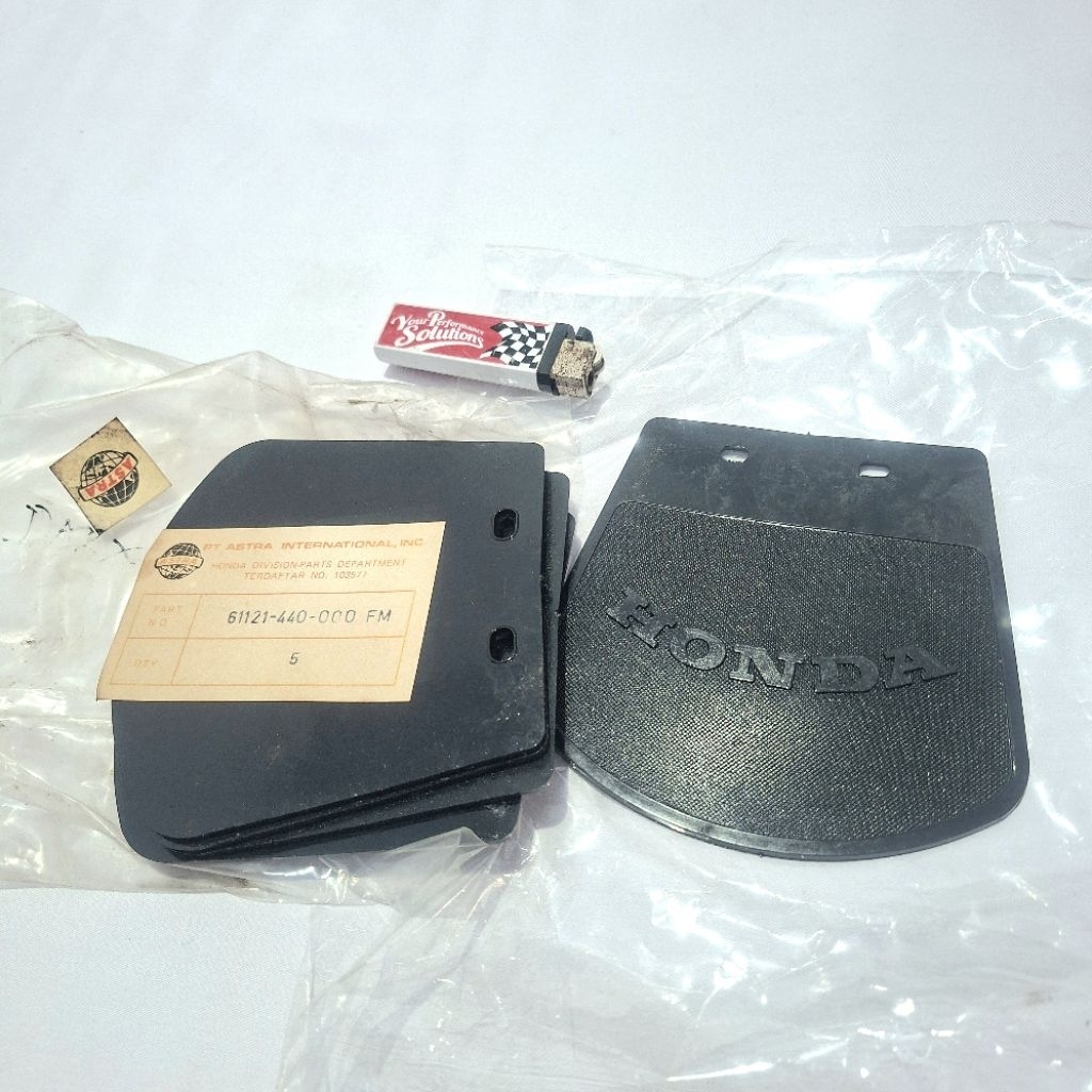 kepet spakbor penahan lumpur HONDA CB100 CB125 GL100 GL125 GLK NOS Original 61121-440-000FM