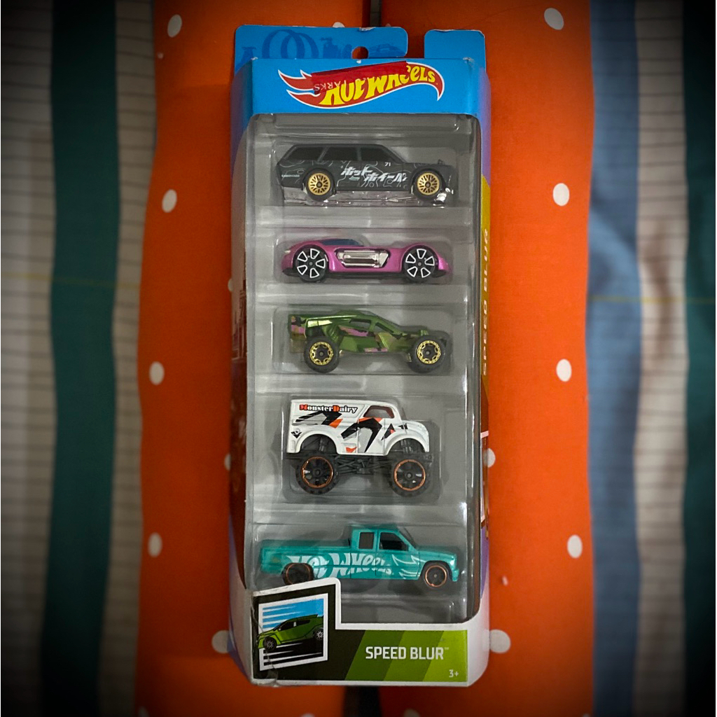 Hot wheels Hot wheels gift pack isi 5