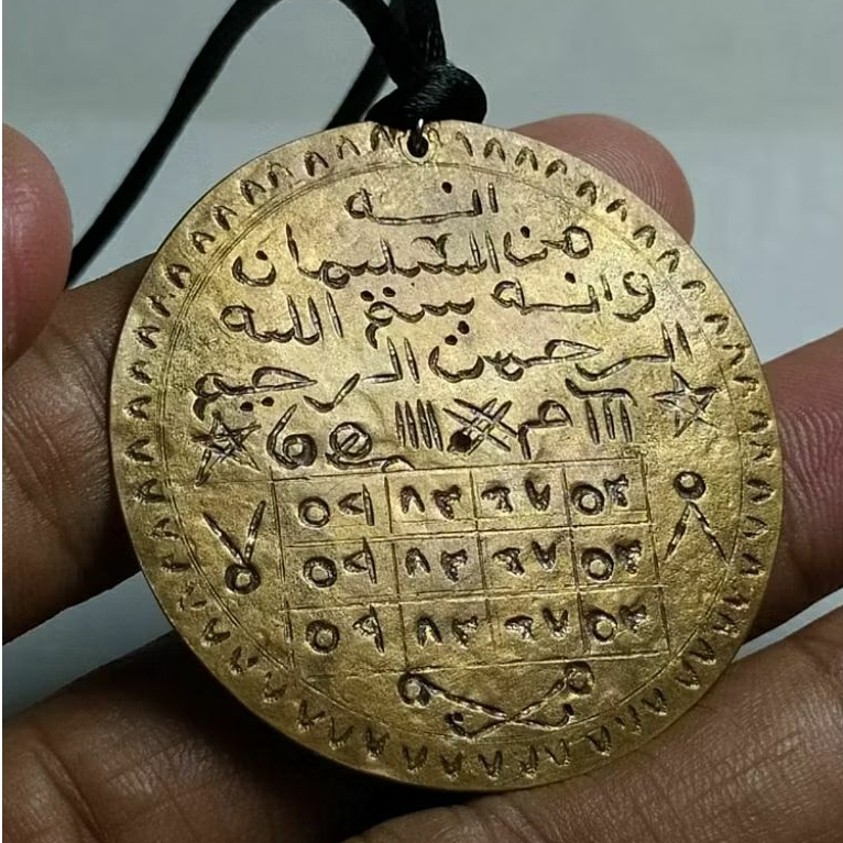 kalung liontin pancar merah