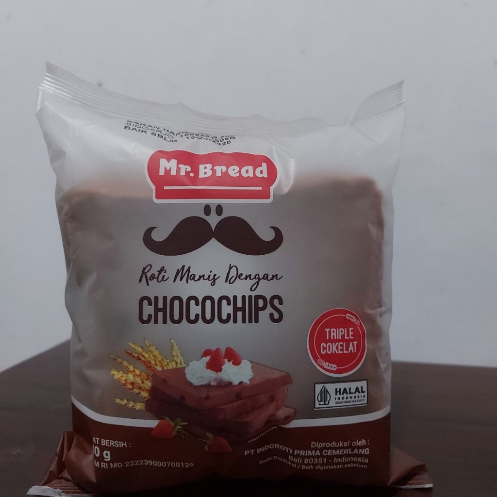 Mr Bread Roti Manis dengan Choco chips Rasa Cokelat 140gr
