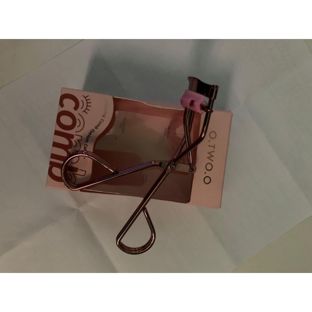 preloved O.TWO.O eyelash curler eye make up tool