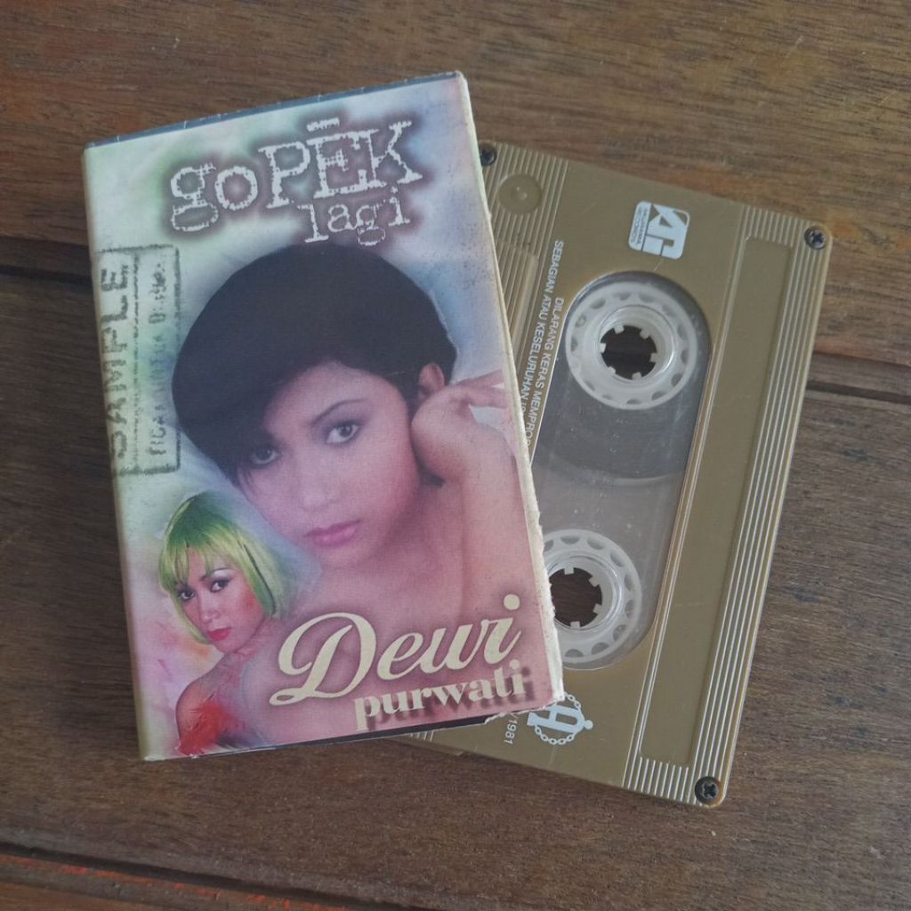 Kaset Dangdut Dewi Purwati Gopek Lagi/akurama records