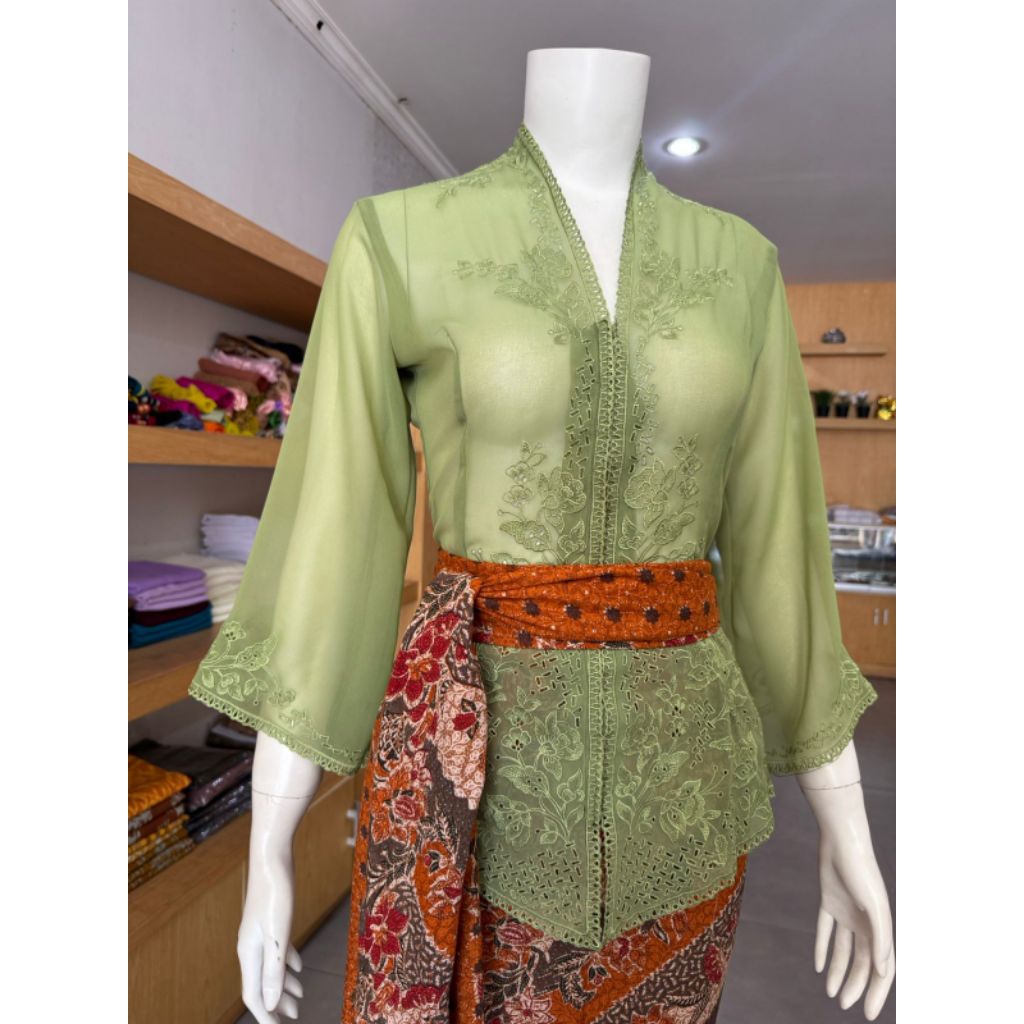 kebaya bordir hijau muda