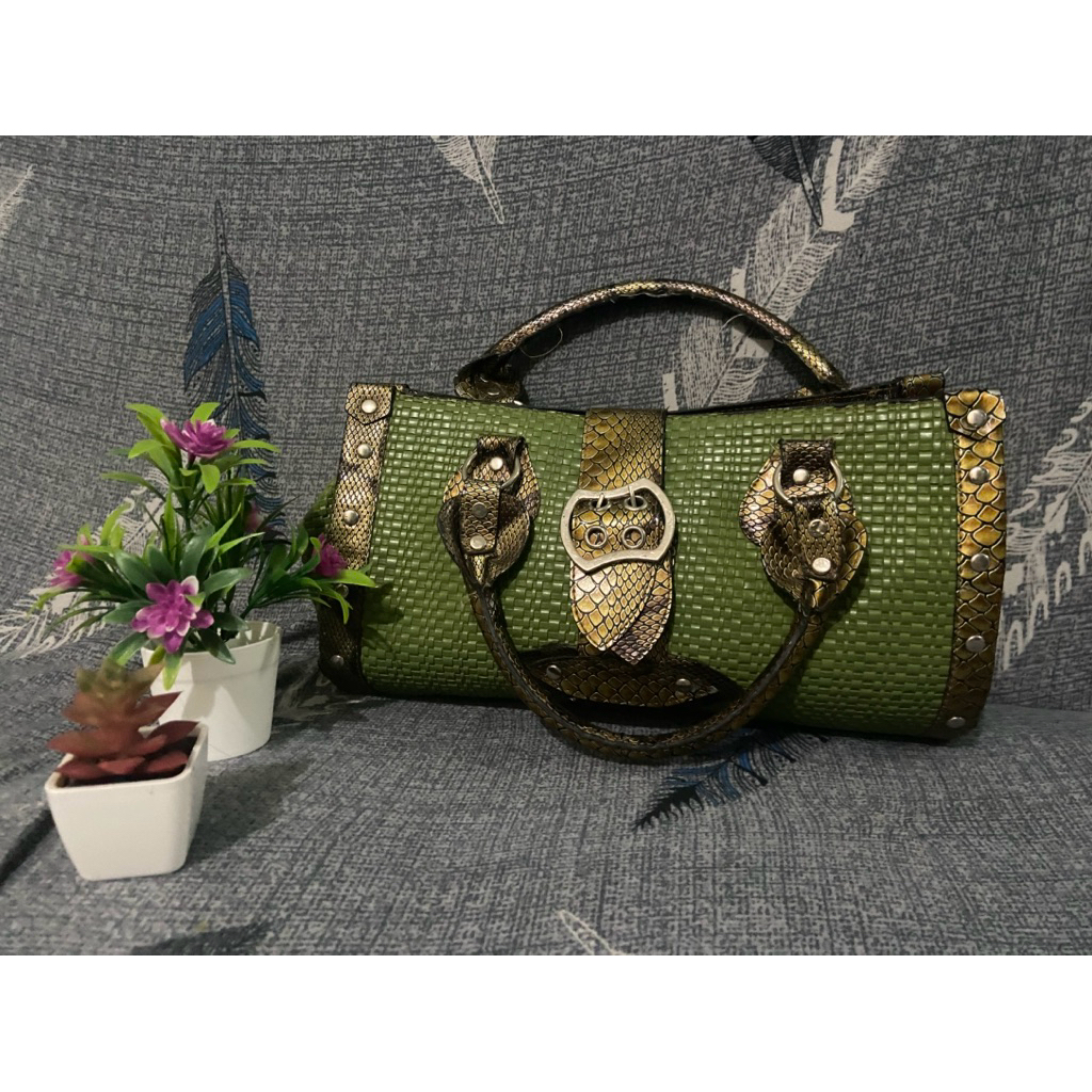 Tas cewek untuk kerja