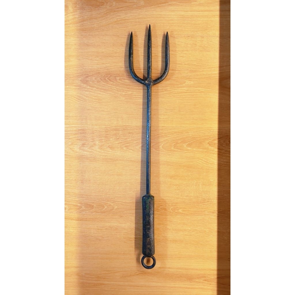 Tombak Trisula Kuno Besi Tempa Asli - Barang Antik Lawasan Pajangan Vintage Unik