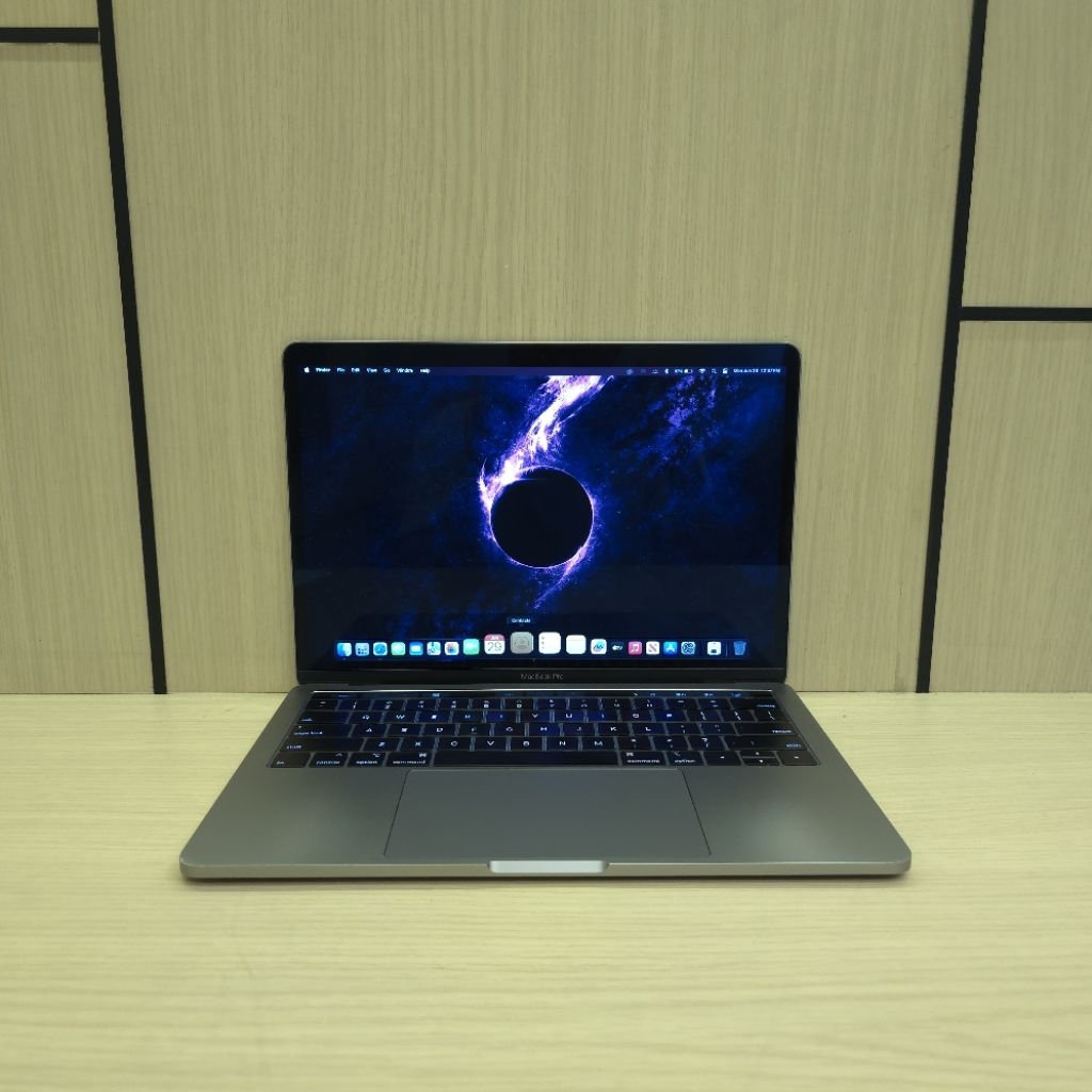 MacBook Pro 13 2019 i5 RAM 8GB SSD 256GB Touchbar
