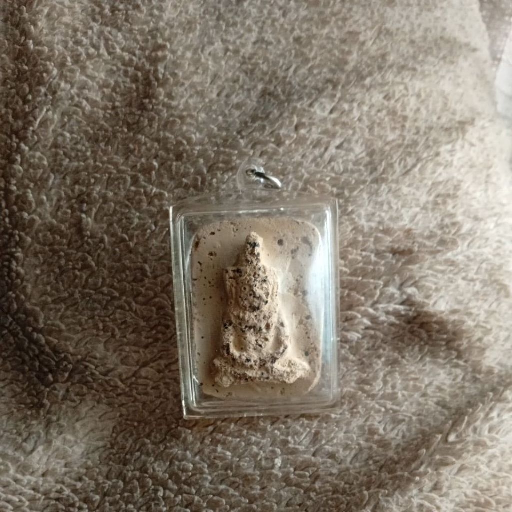Liontin King Phra Ngan