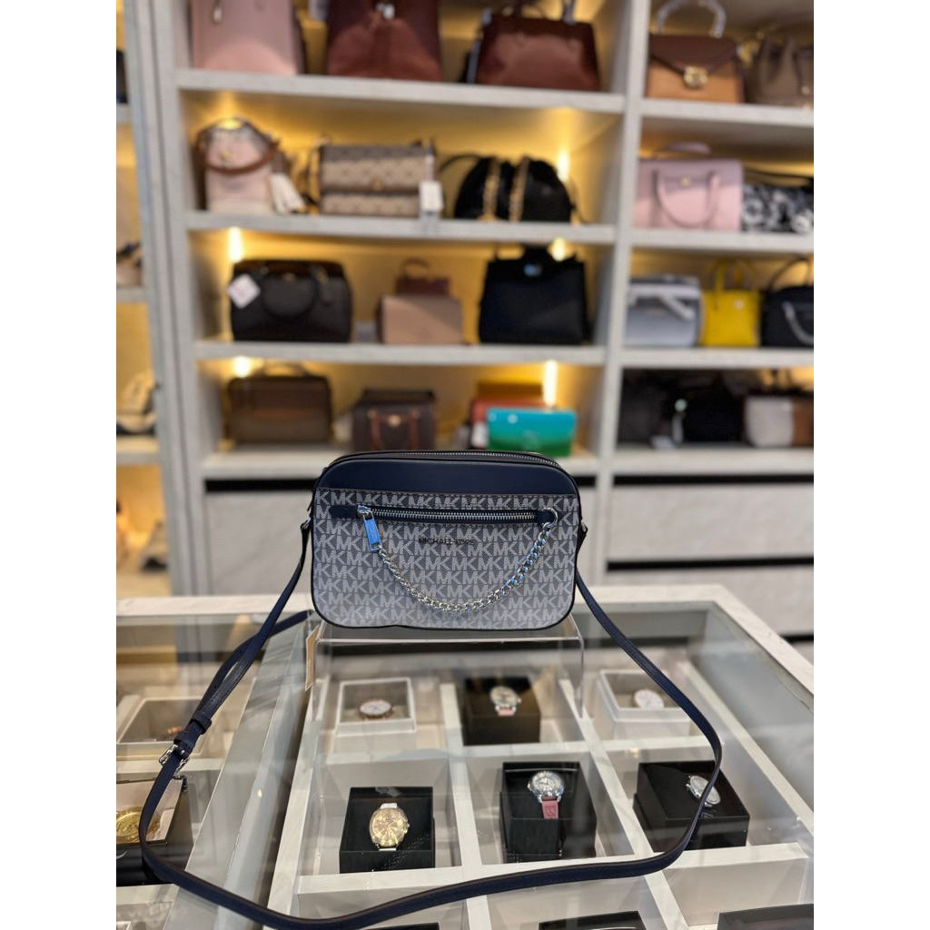 MK jet set