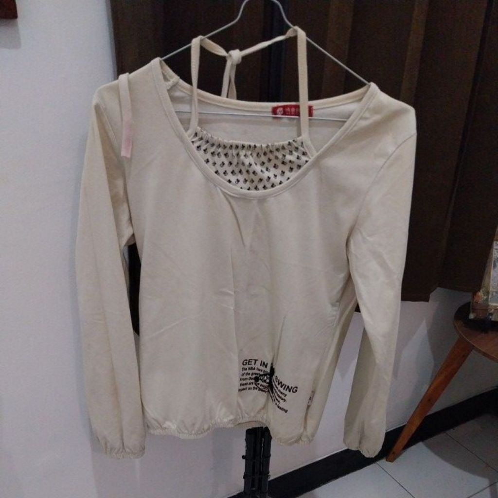 baju kaos dengan tali leher