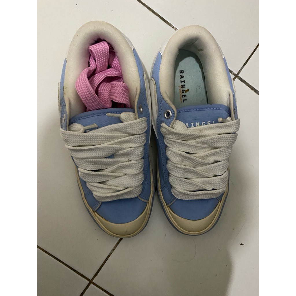 sepatu raingel blue