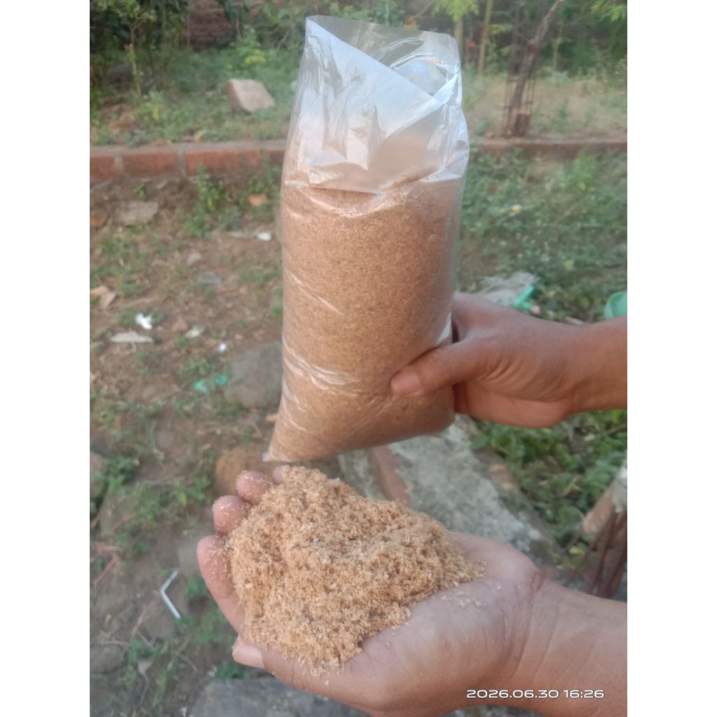 Serbuk kayu jati sedikit HALUS 1 KG