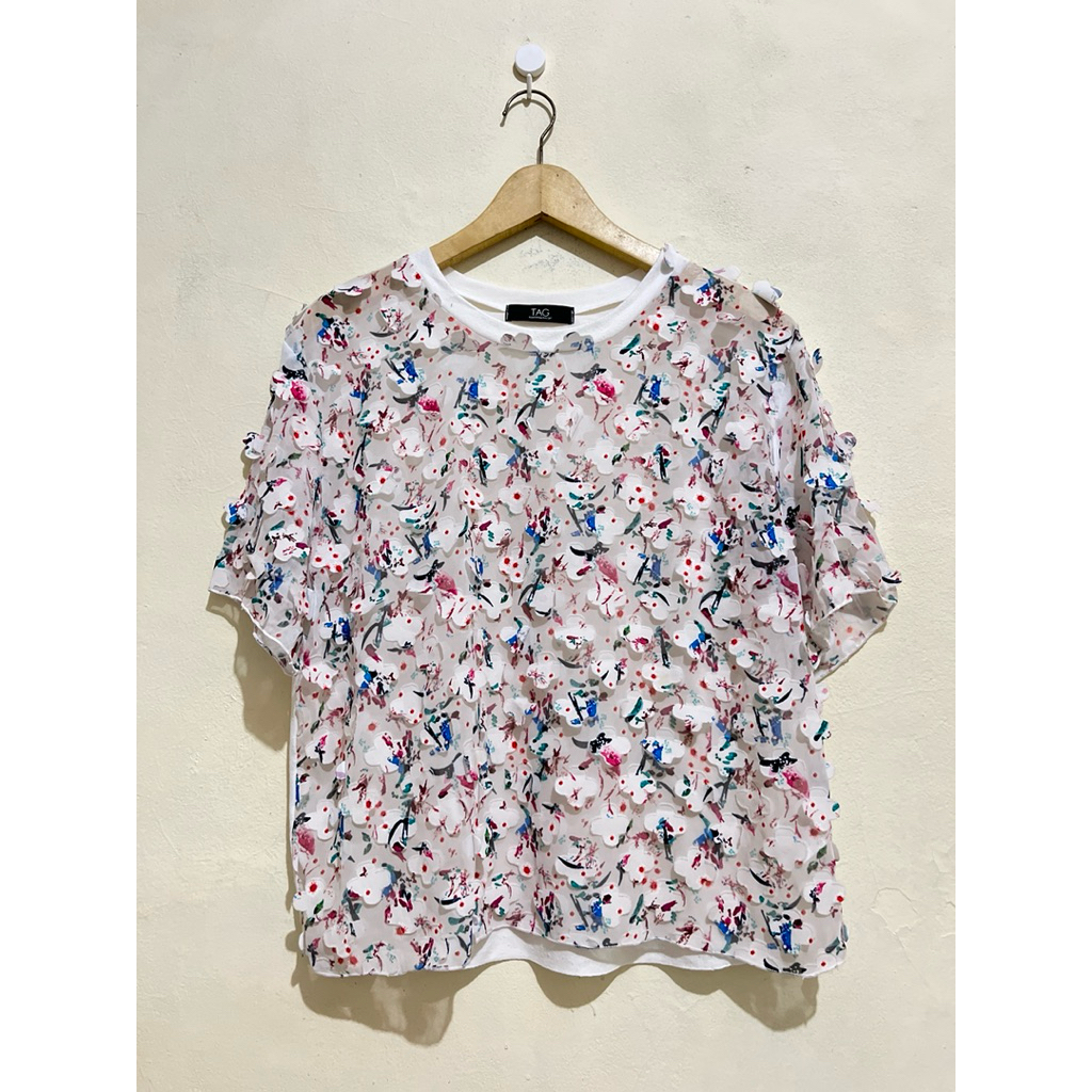 Preloved TAG Blouse Wanita Lengan Pendek Kombi Bunga-Bunga