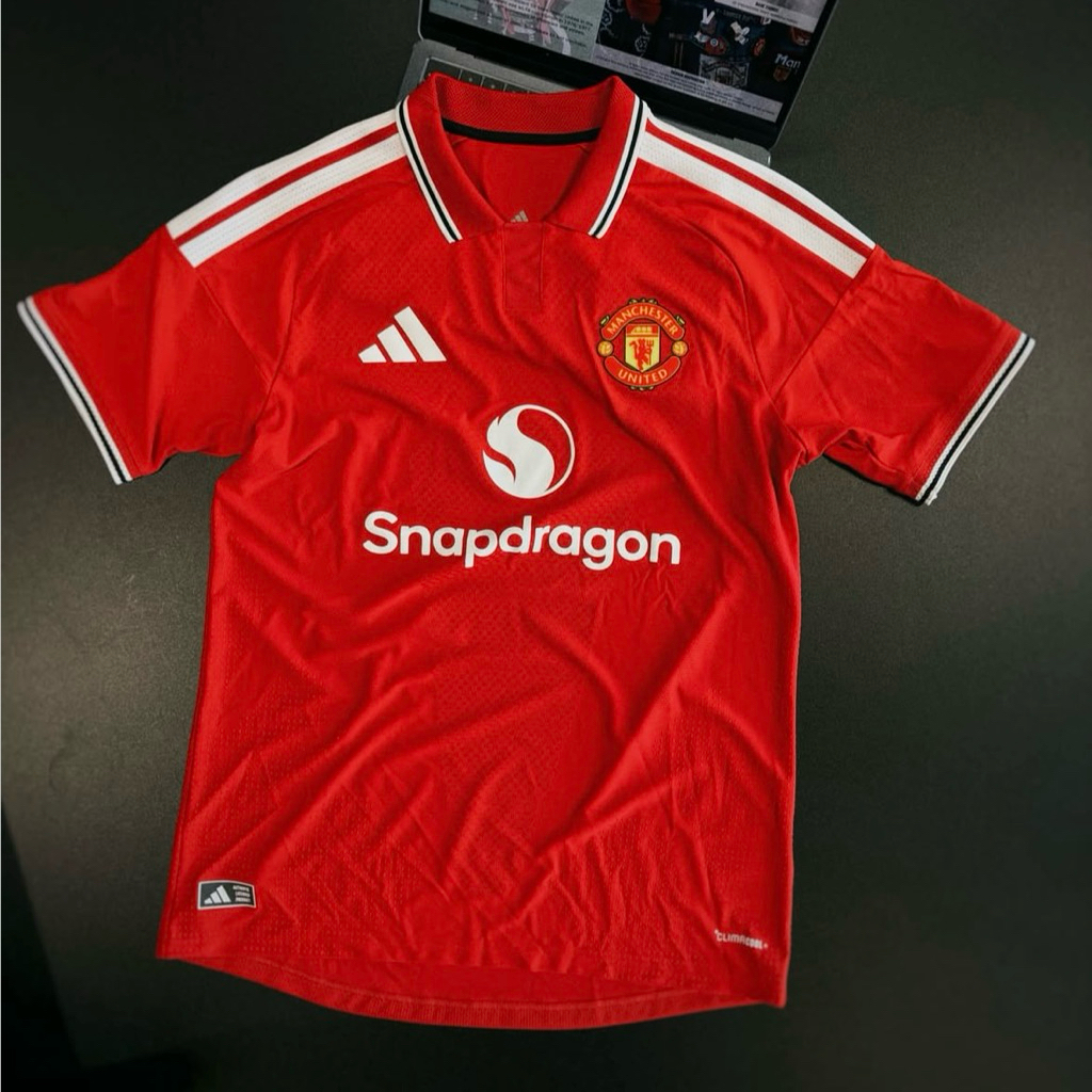Jersey Manchester united home 2027 PLAYER ISSUE