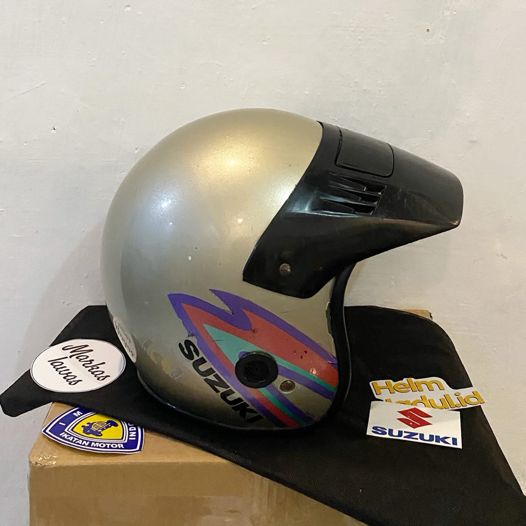 HELM SUZUKI SILVER ABU RARE JADUL ORIGINAL MULUS