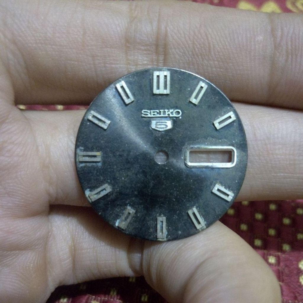 plat dial jam tangan pria seiko 5 hitam