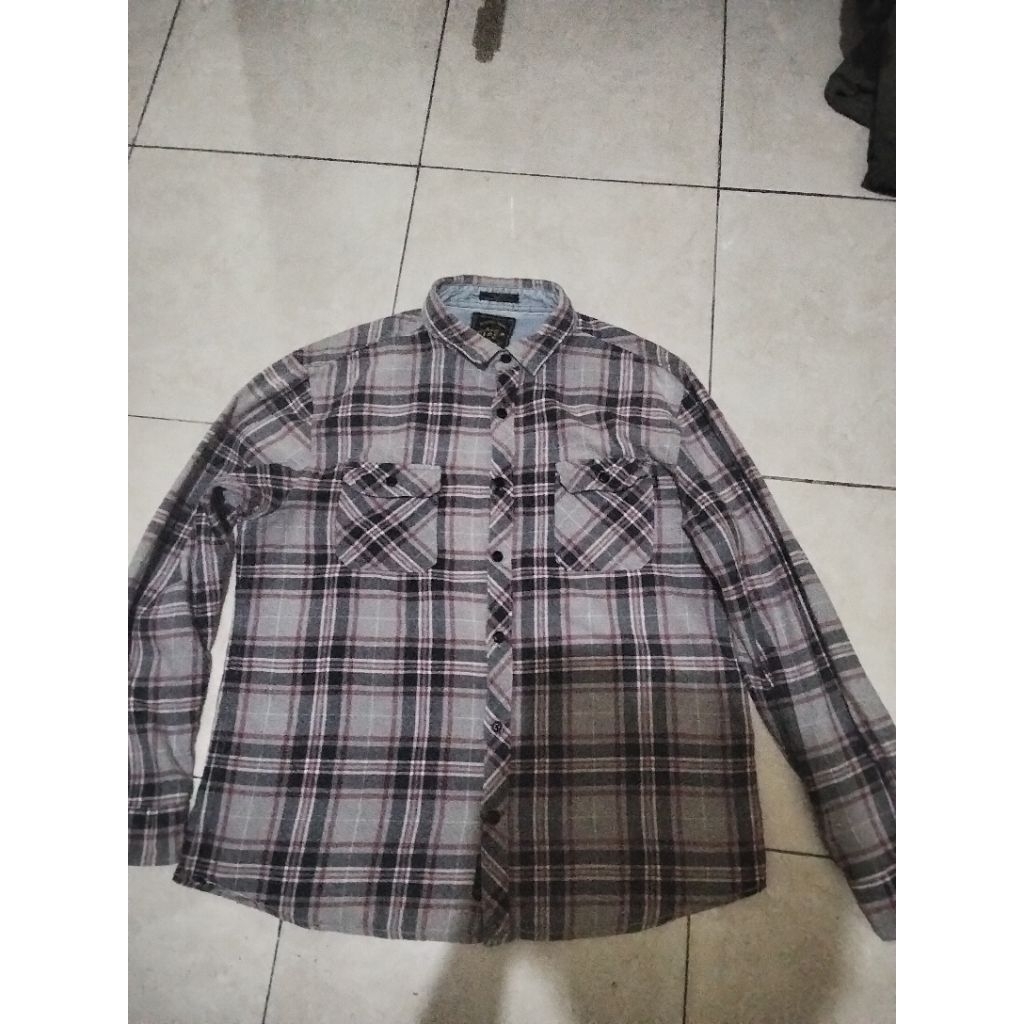 Eiger kemeja flanel