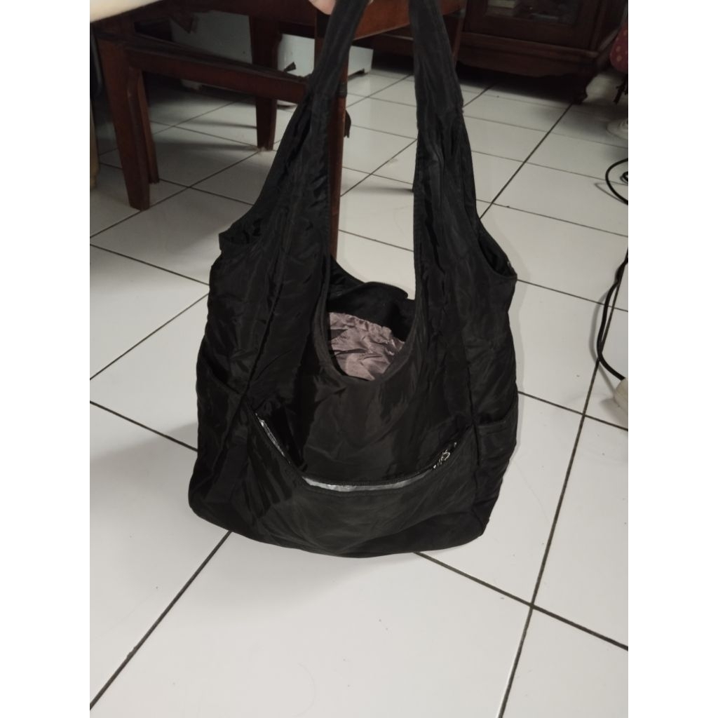 Preloved Hobo Nylon Chibao Hitam