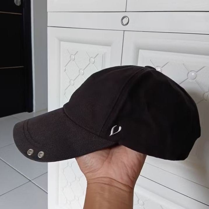 Topi Bekas Vibrate Tebal