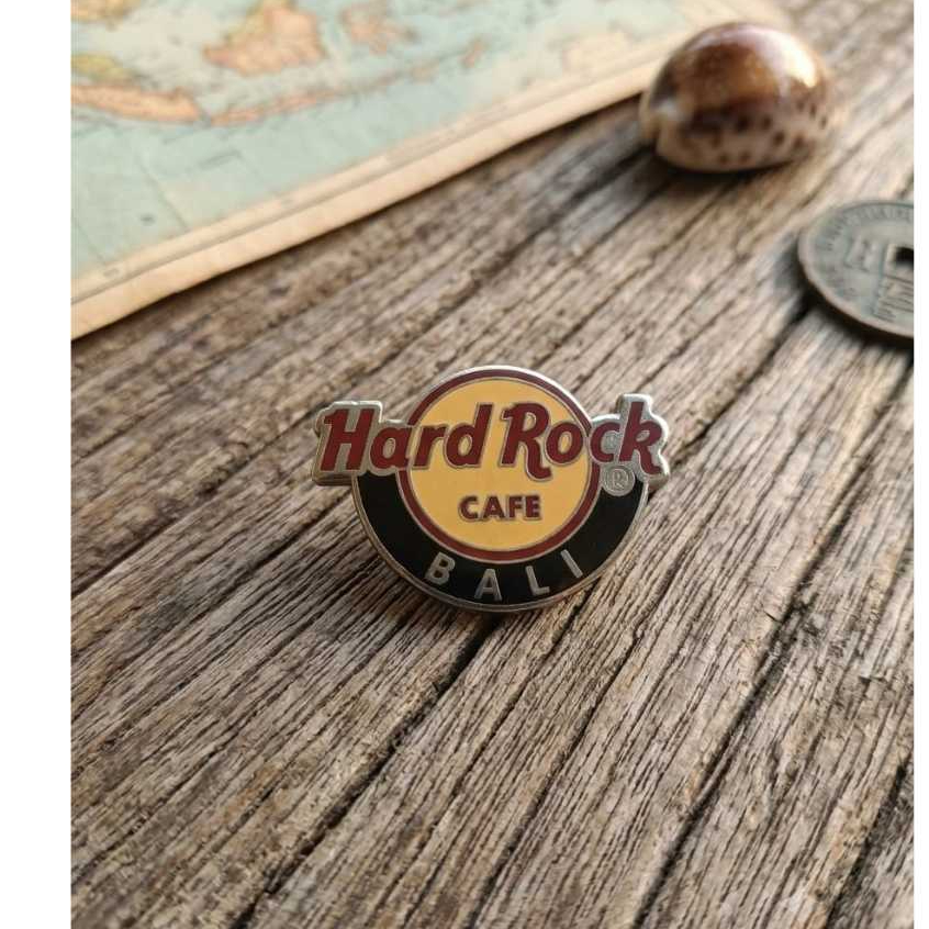 Pin Koleksi Hard Rock Cafe Bali