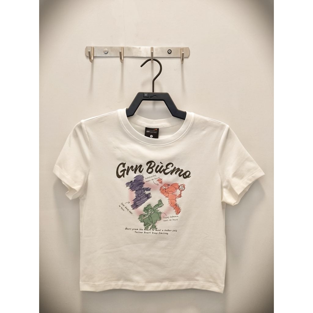 baju crop top wanita dengan disain modren