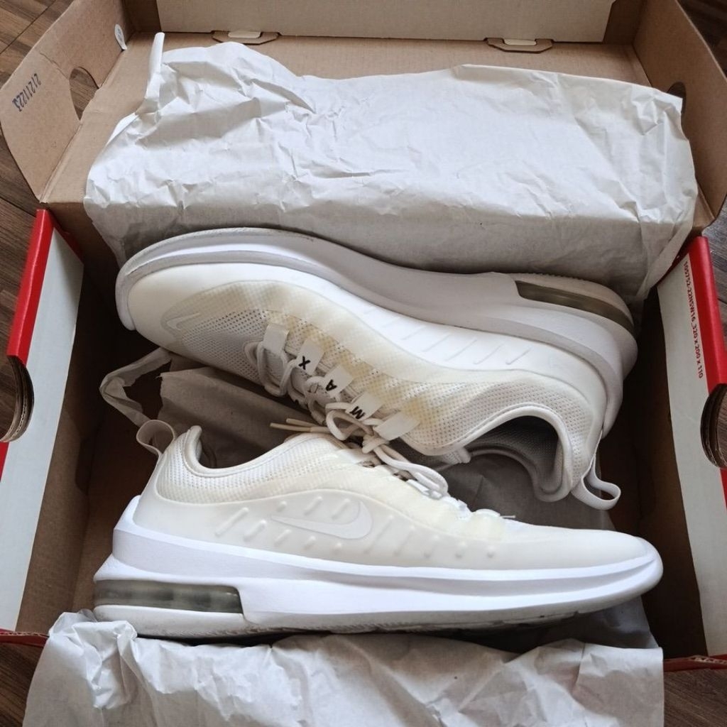 NIKE AIR MAX AXIS WHITE SIZE 39