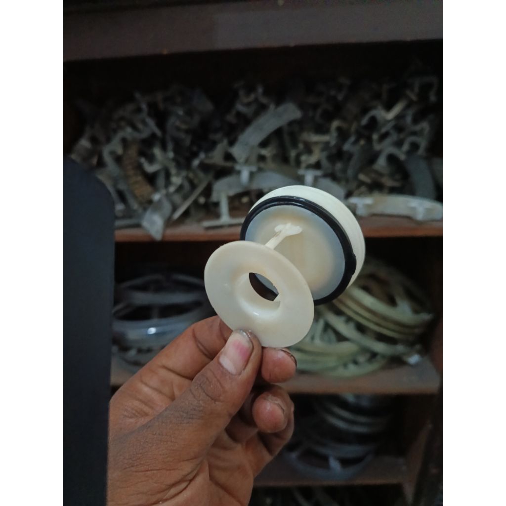tutup drainpum mesin cuci Sharp