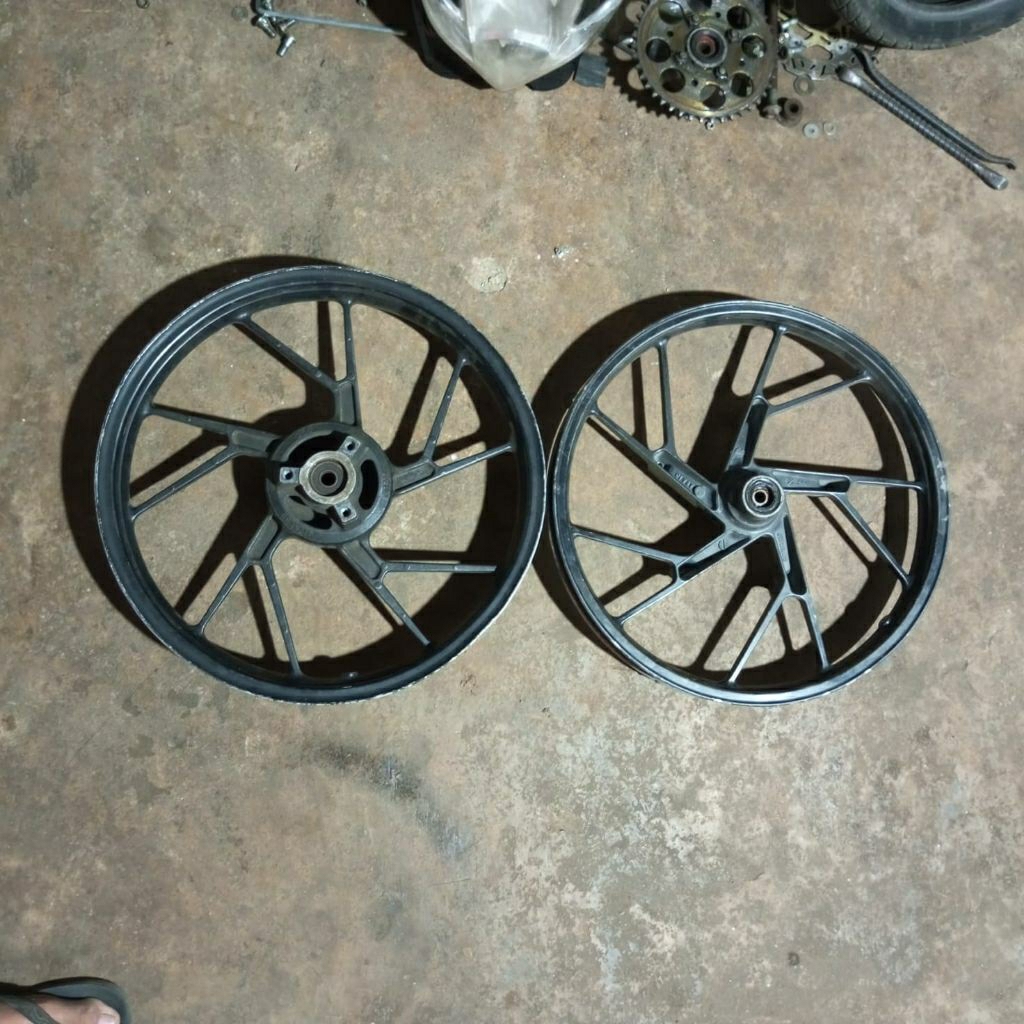VELG COPOTAN SATRIA FU ORIGINAL ENKEI