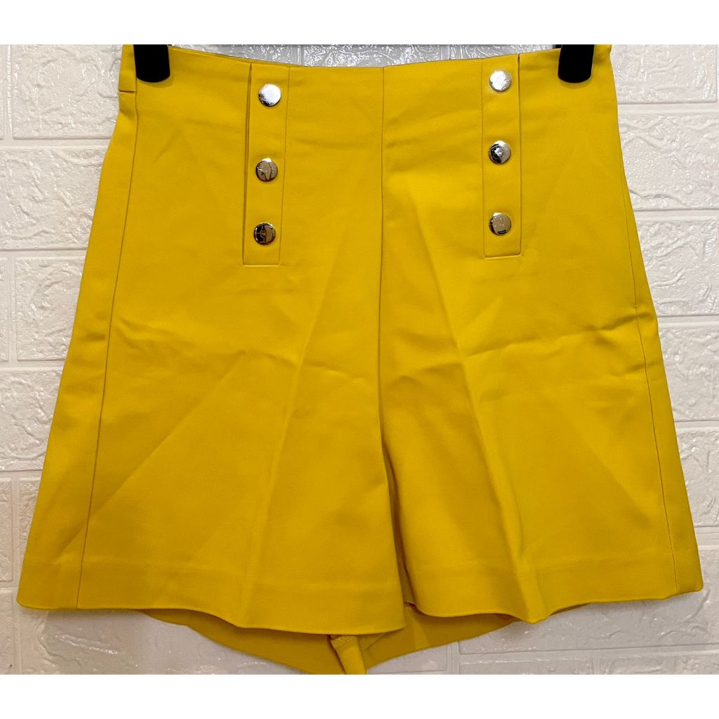 CELANA PENDEK HIGHWAIST BRAND MISS DAISY