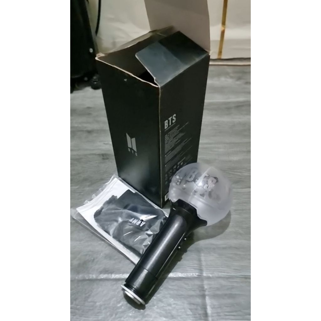 (Baca Deskripsi) Lightstick BTS Armybomb Ver. 3 Ori Weverse Preloved