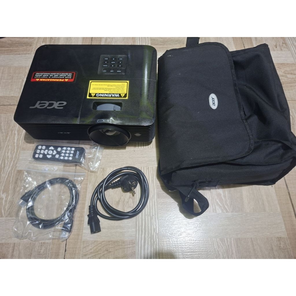 Proyektor/Projector Acer X1 DLP 4000 Ansi
