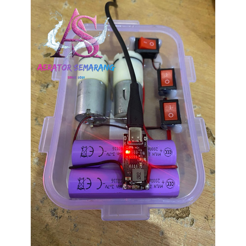 Aerator USB 2 Lubang 2 Dinamo, 8000 mAh