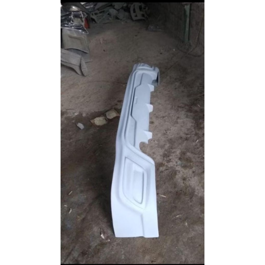 bodykit belakang Avanza old model yaris