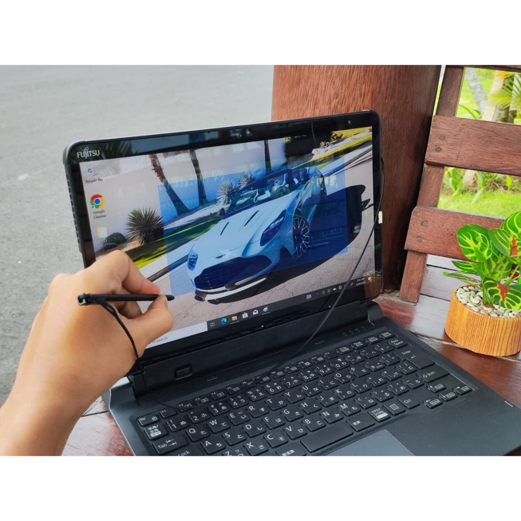 Laptop FUJITSU ARROWS Tab Q7311 Ci5 Touchsreen bisa dilepas