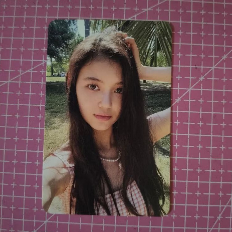 Photocard OFFICIAL Danielle NewJeans Bunnies Camp