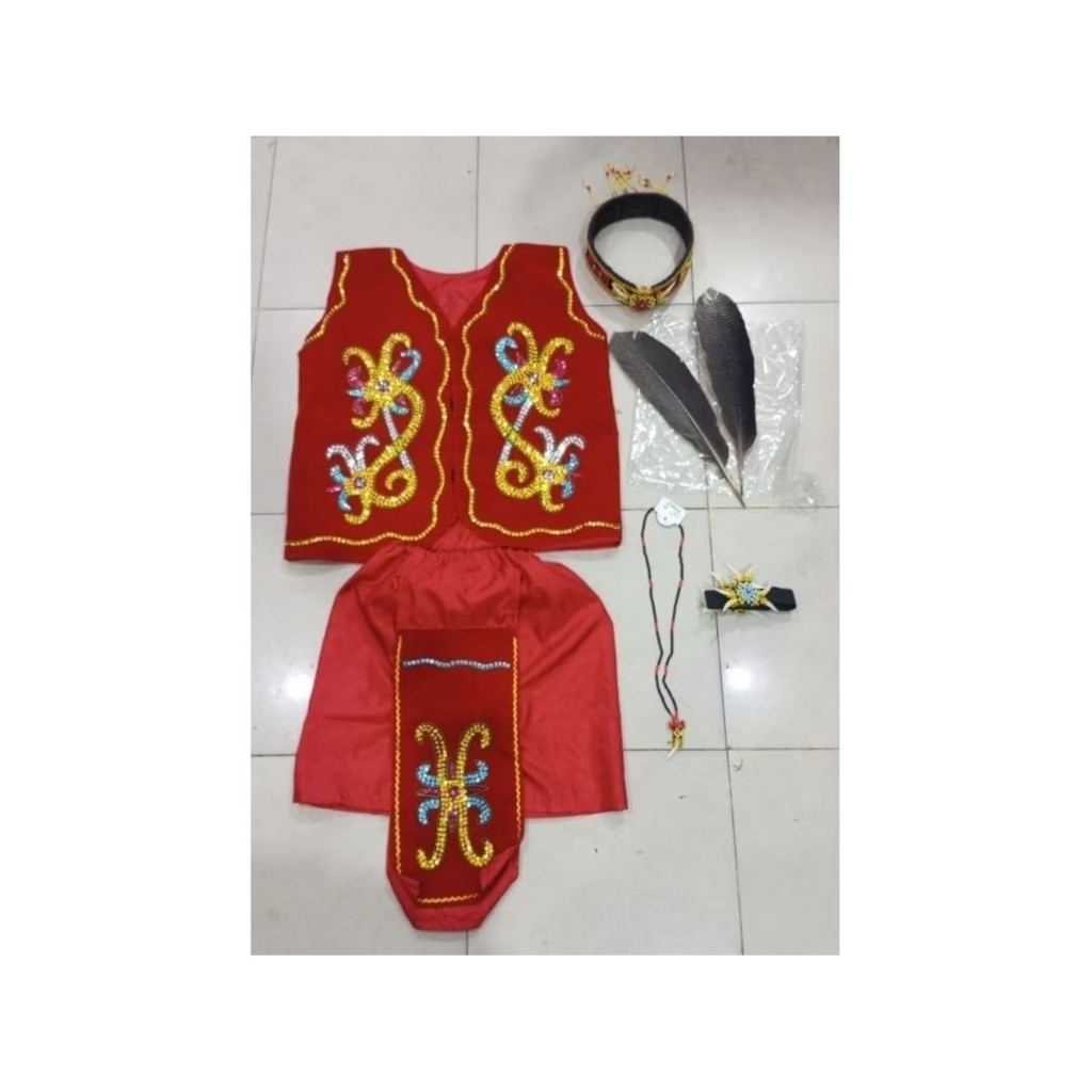 BAJU DAYAK MERAH UKURAN DEWASA,DENGAN AKSESORIS LENGKAP KHAS DAYAK KENYAH