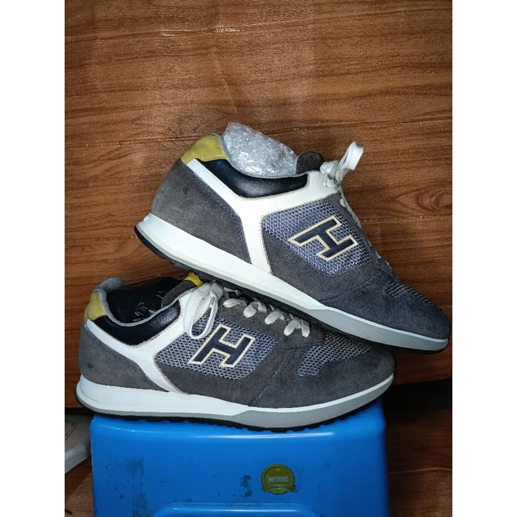 Sepatu Sneakers HOGAN ITA size 41