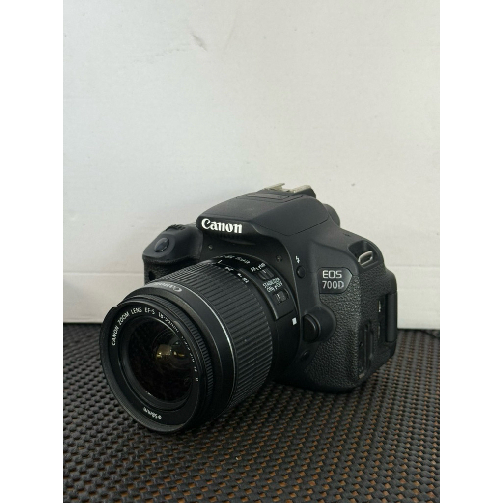 Kamera Canon 700d second murah