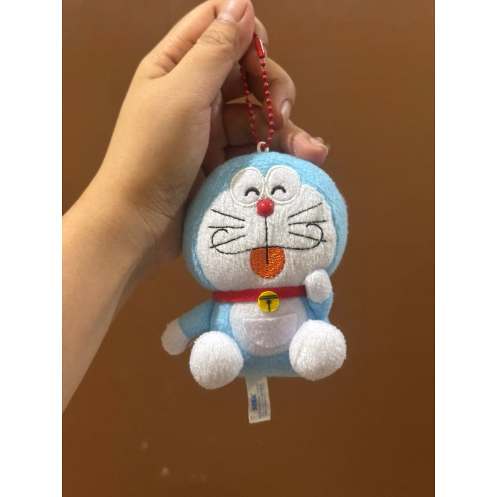 Boneka gantungan kunci Karakter Doraemon Lucu size 12cm Original / Boneka Gantungan Kunci Doraemon /