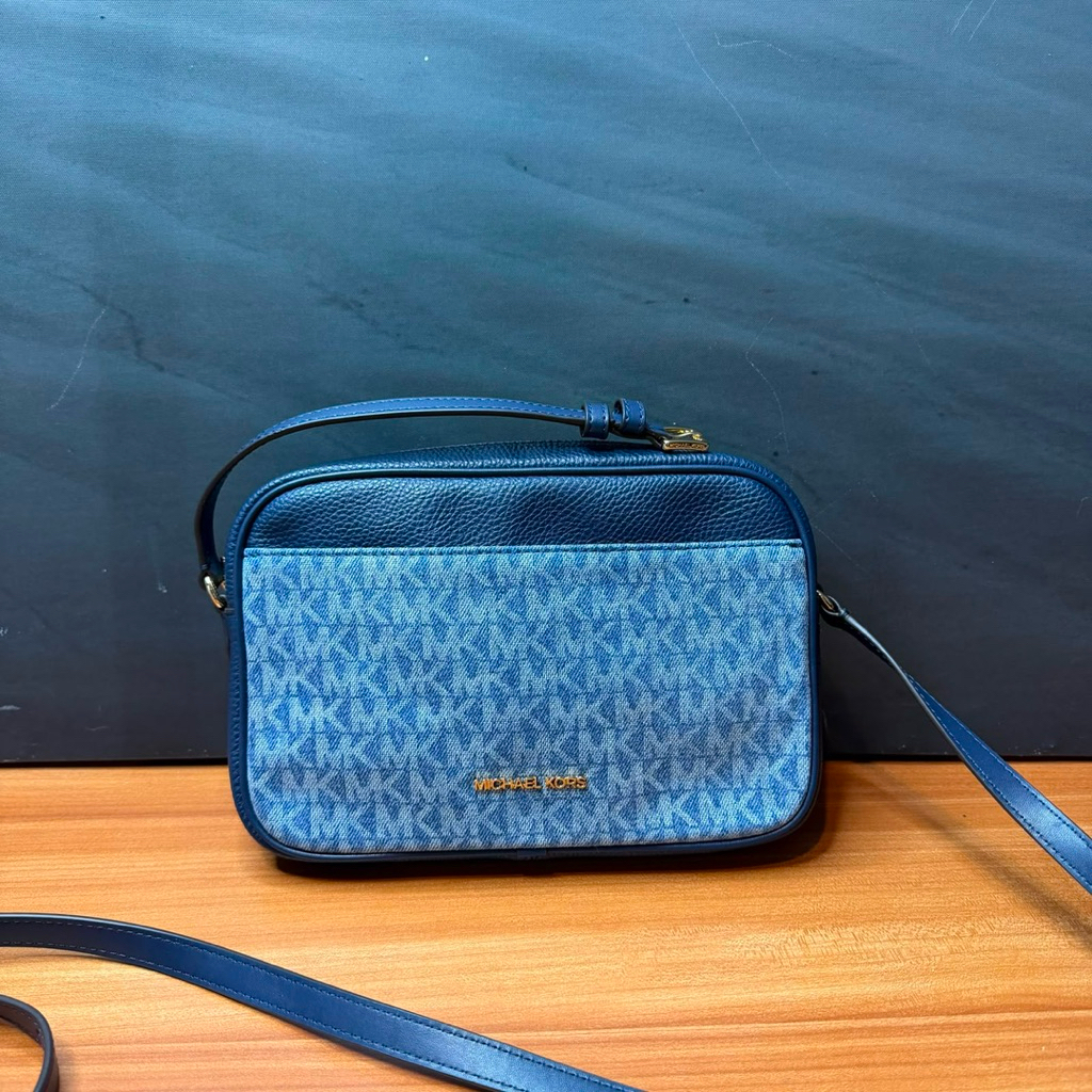 Tas Mk Jet set travel large Sling bag Denim logo no pricetag