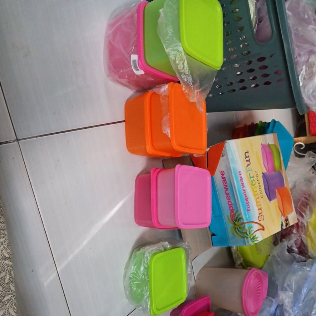 summer tupperware