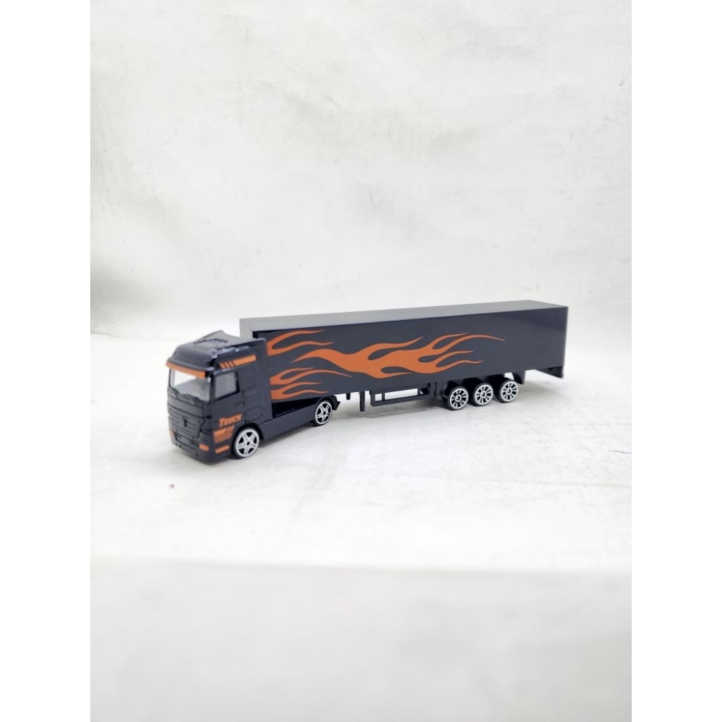 Diecast Truck Model skala 1:87