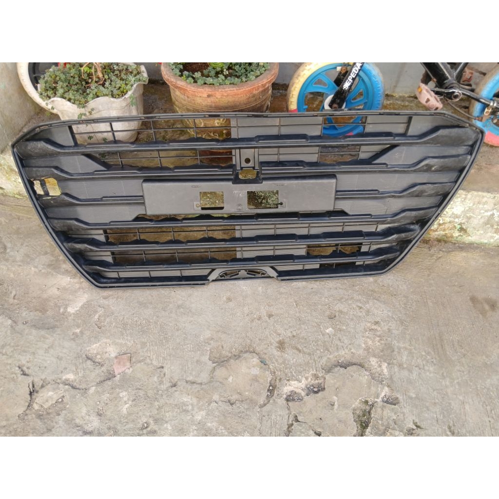 gril bumper bawah toyota avanza tahun 2022-2025